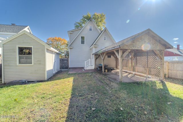 28 Everett Road, Colonie, NY 12205