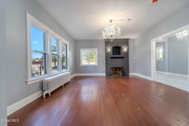 28 Everett Road, Colonie, NY 12205