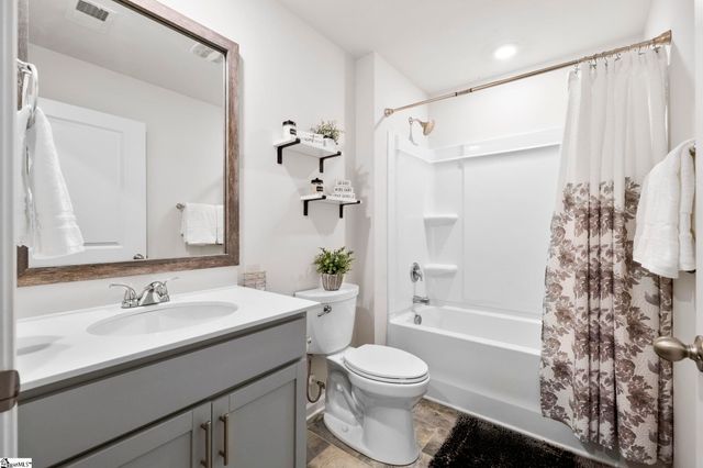 315 Ashwood Way, Easley, SC 29640