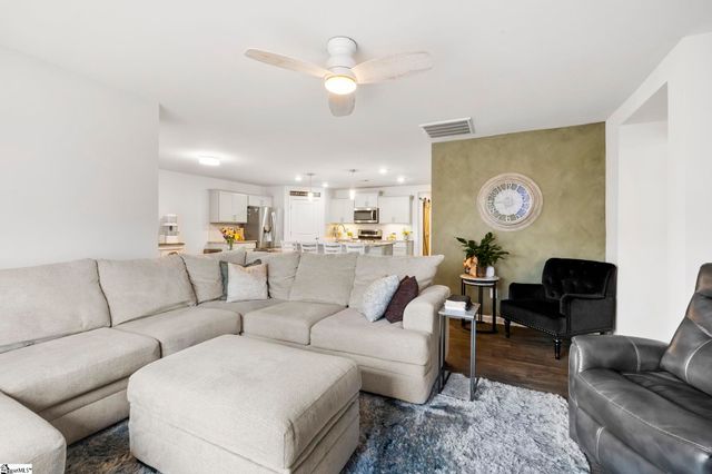 315 Ashwood Way, Easley, SC 29640