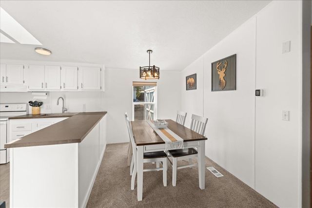 16104 W Everglade Ln, Cheney, WA 99004