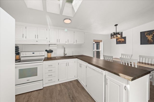16104 W Everglade Ln, Cheney, WA 99004