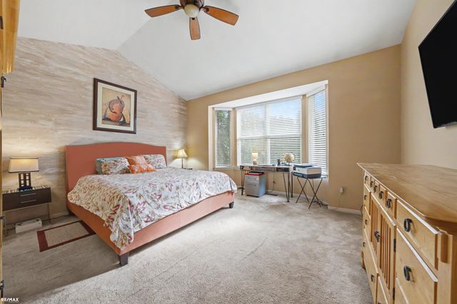 40990 Harvest Ln Lane, Clinton Twp, MI 48038