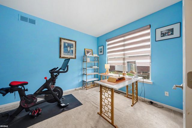 40990 Harvest Ln Lane, Clinton Twp, MI 48038