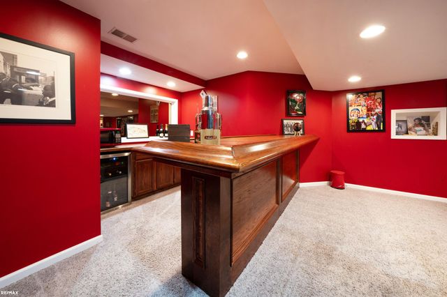 40990 Harvest Ln Lane, Clinton Twp, MI 48038