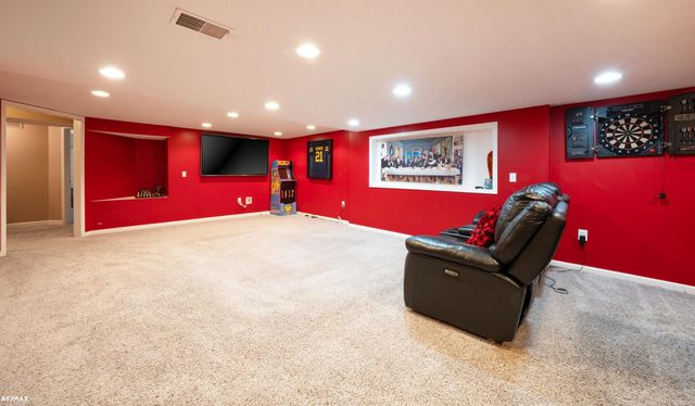 40990 Harvest Ln Lane, Clinton Twp, MI 48038