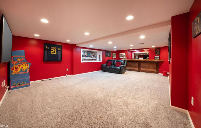 40990 Harvest Ln Lane, Clinton Twp, MI 48038