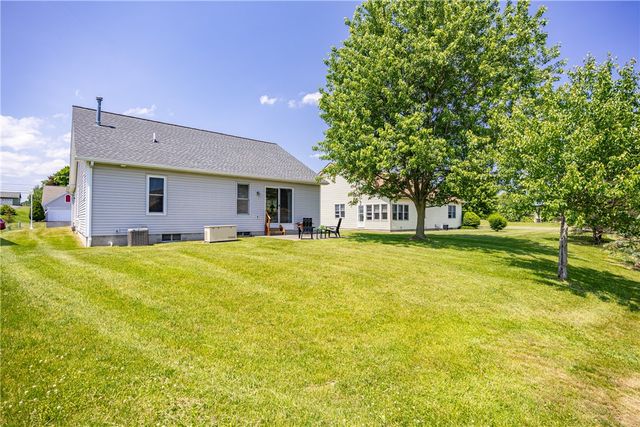 1496 Woodsview Way, Macedon, NY 14502