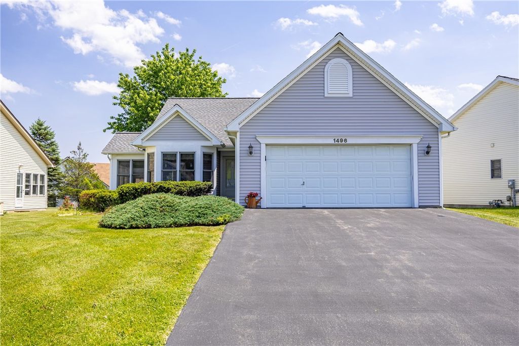 1496 Woodsview Way, Macedon, NY 14502