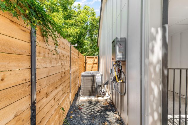 5108 Harmon Ave A, Austin, TX 78751