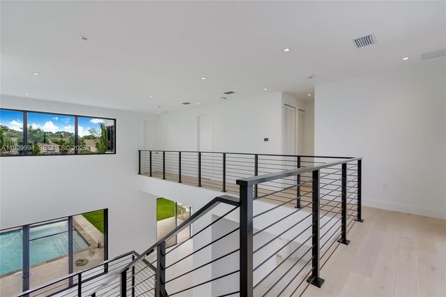 16492 S Botaniko Dr S, Weston, FL 33326