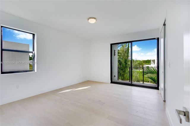 16492 S Botaniko Dr S, Weston, FL 33326