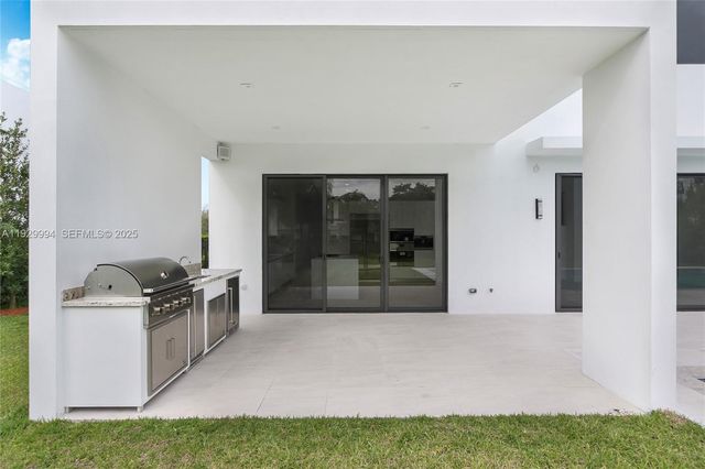 16492 S Botaniko Dr S, Weston, FL 33326