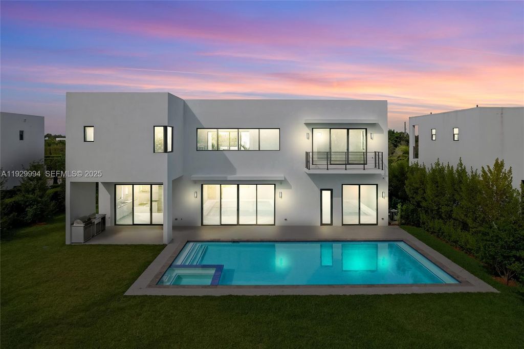 16492 S Botaniko Dr S, Weston, FL 33326