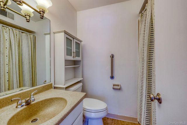 276 Temple Hill Road 2513, New Windsor, NY 12553