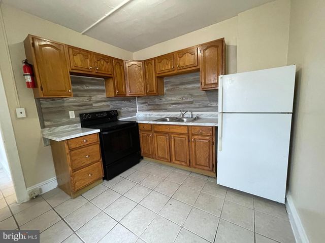 536 S 6TH ST, Reading, PA 19602