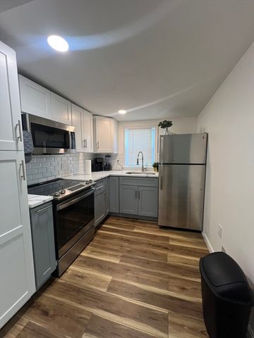 23 W 5th Street 3, Lowell, MA 01850