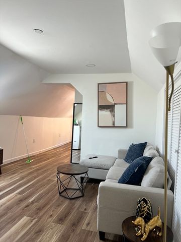 23 W 5th Street 3, Lowell, MA 01850