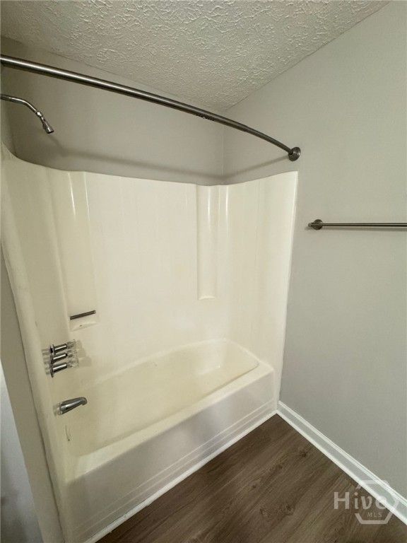 Image 14 of property listing at 426 Piercefield Drive, Richmond Hill, GA 31324