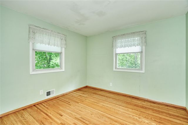 160 Courtly Circle, Greece, NY 14615