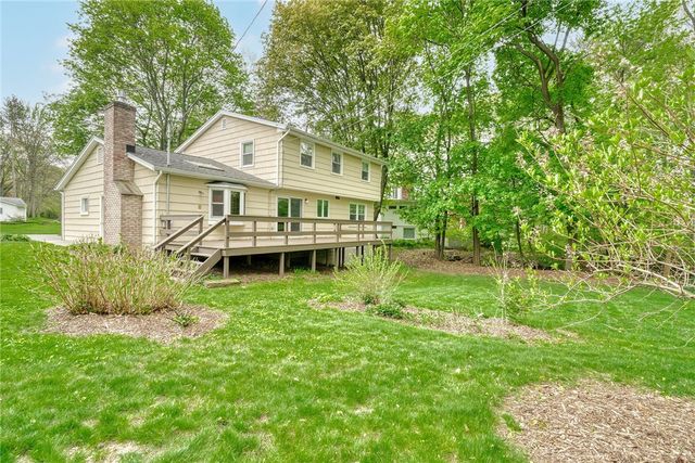 160 Courtly Circle, Greece, NY 14615