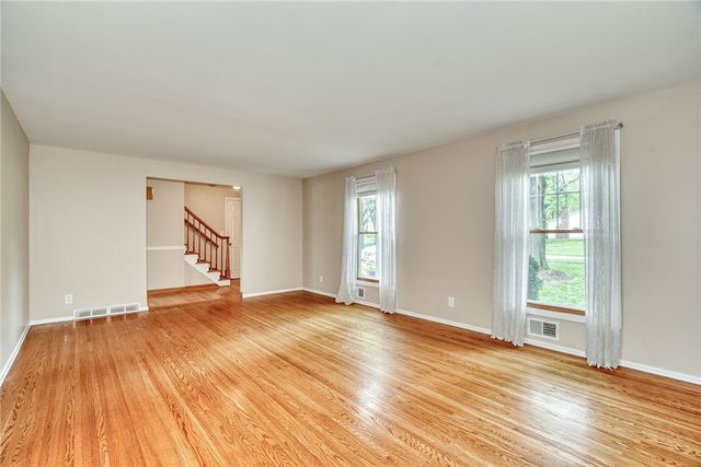 160 Courtly Circle, Greece, NY 14615