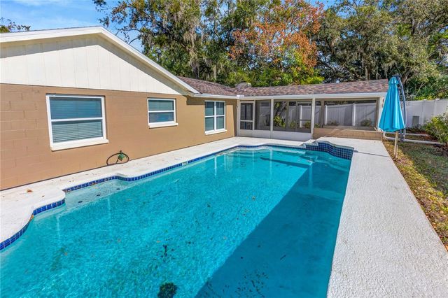 101 VALLEY DRIVE, Brandon, FL 33510