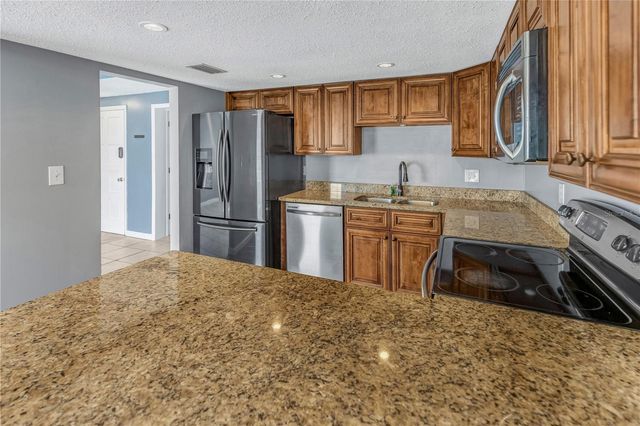 101 VALLEY DRIVE, Brandon, FL 33510