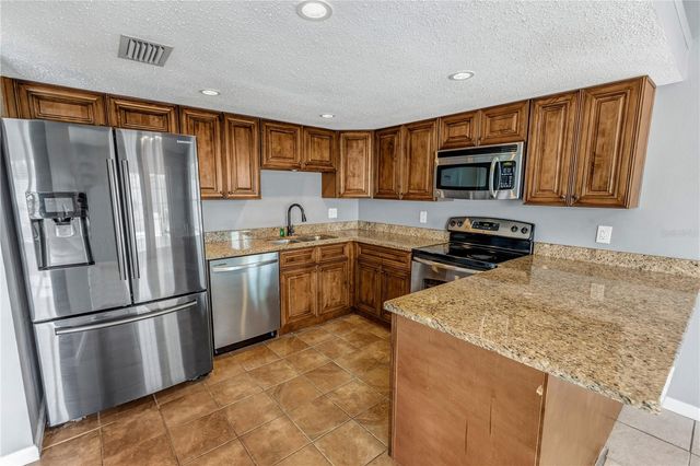 101 VALLEY DRIVE, Brandon, FL 33510