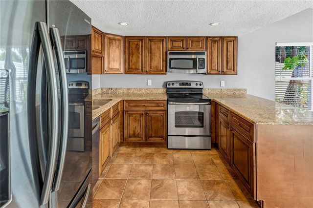 101 VALLEY DRIVE, Brandon, FL 33510