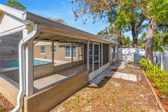 101 VALLEY DRIVE, Brandon, FL 33510