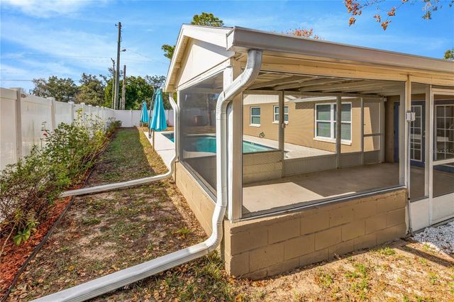 101 VALLEY DRIVE, Brandon, FL 33510