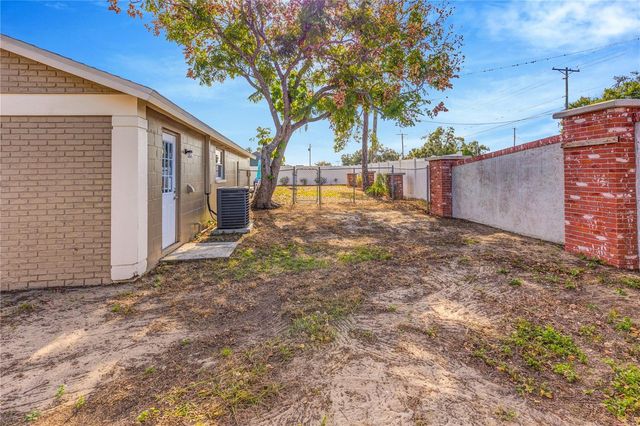 101 VALLEY DRIVE, Brandon, FL 33510