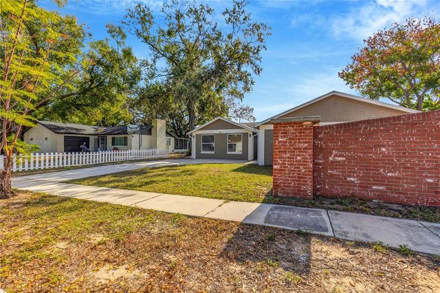 101 VALLEY DRIVE, Brandon, FL 33510