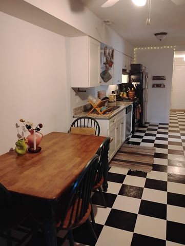 1433 W Walton Street GARDEN, Chicago, IL 60642