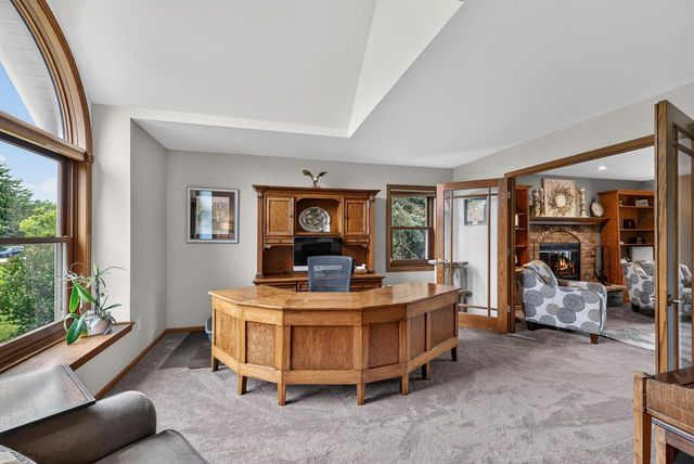 W144N4871 Stone DRIVE, Menomonee Falls, WI 53051