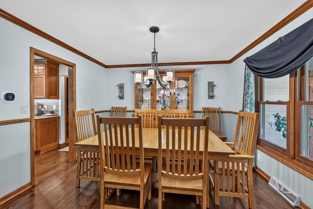 W144N4871 Stone DRIVE, Menomonee Falls, WI 53051