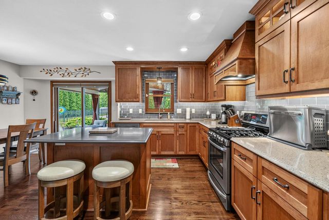 W144N4871 Stone DRIVE, Menomonee Falls, WI 53051