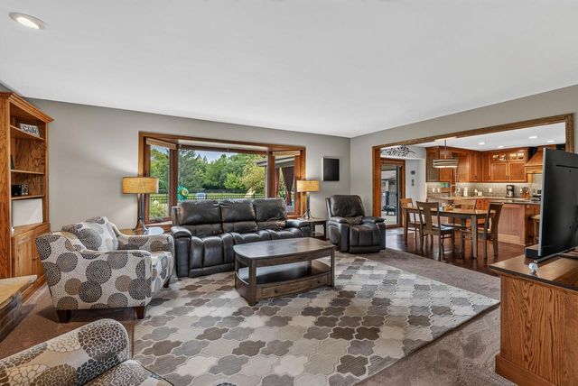 W144N4871 Stone DRIVE, Menomonee Falls, WI 53051