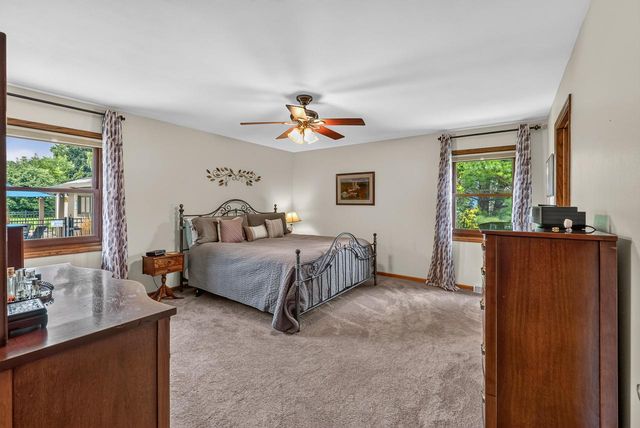 W144N4871 Stone DRIVE, Menomonee Falls, WI 53051