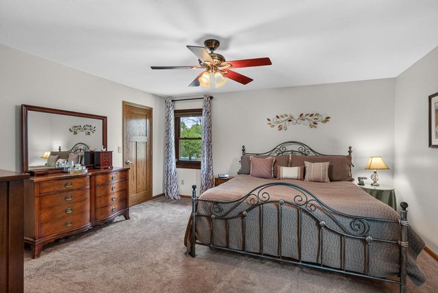 W144N4871 Stone DRIVE, Menomonee Falls, WI 53051