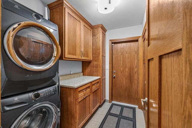 W144N4871 Stone DRIVE, Menomonee Falls, WI 53051