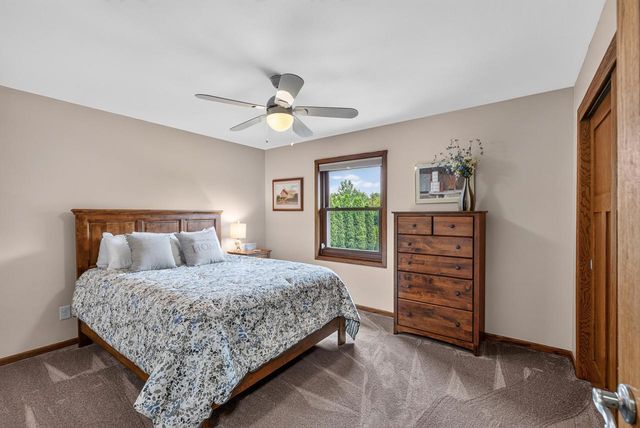 W144N4871 Stone DRIVE, Menomonee Falls, WI 53051