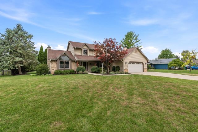 W144N4871 Stone DRIVE, Menomonee Falls, WI 53051
