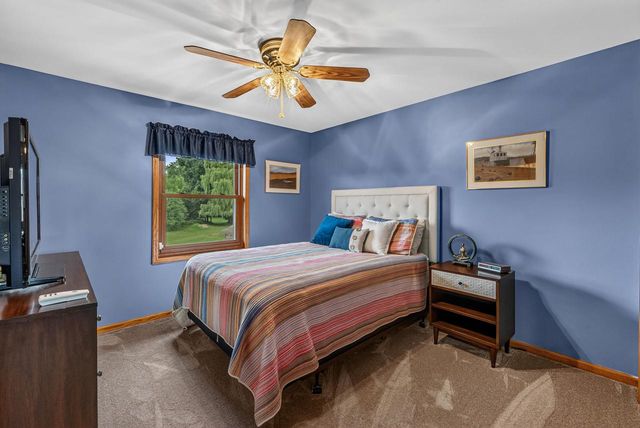 W144N4871 Stone DRIVE, Menomonee Falls, WI 53051