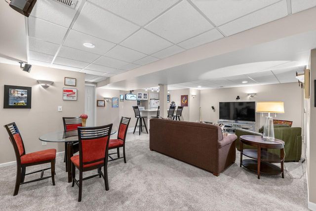 W144N4871 Stone DRIVE, Menomonee Falls, WI 53051