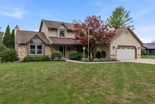 W144N4871 Stone DRIVE, Menomonee Falls, WI 53051