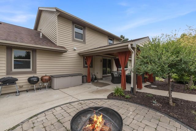 W144N4871 Stone DRIVE, Menomonee Falls, WI 53051