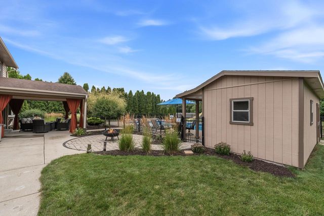 W144N4871 Stone DRIVE, Menomonee Falls, WI 53051