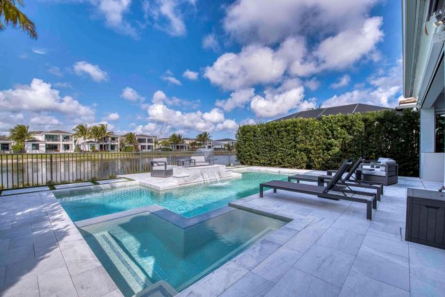 13651 Artisan Cir Circle, Palm Beach Gardens, FL 33418